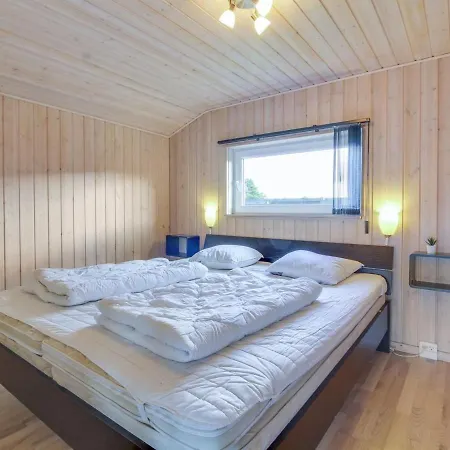 Susan - 600m From The Sea In Nw Jutland By Interhome Nyaraló